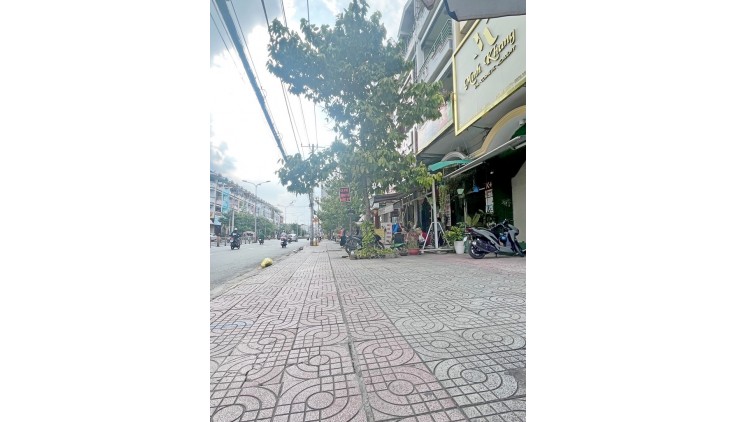 Mặt tiền kinh doanh Tạ Quang Bửu 4x20 80m2 đúc 5 tầng chỉ 17 tỷ 6